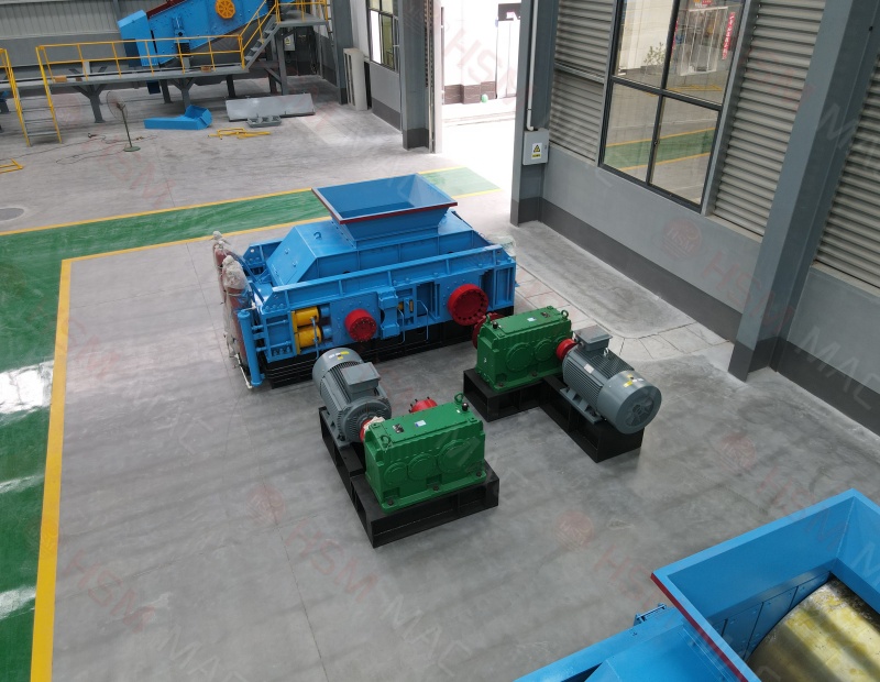 牛金礦對輥破碎機(jī)